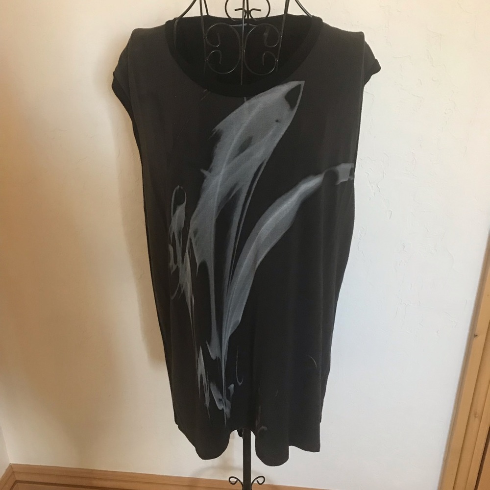 T Tahari Tunic Size L Tank Top